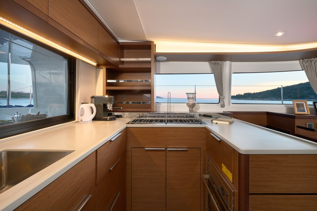 Yacht LAGOON - 46 "Constellation"