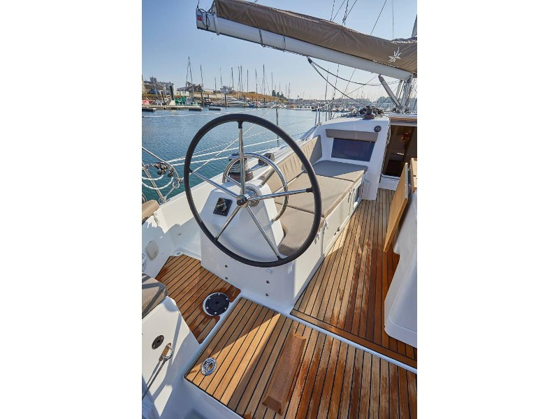 Yacht JEANNEAU - Sun Odyssey 410 "Oskar"