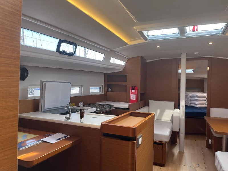 Yacht JEANNEAU - Sun Odyssey 410 "Oskar"
