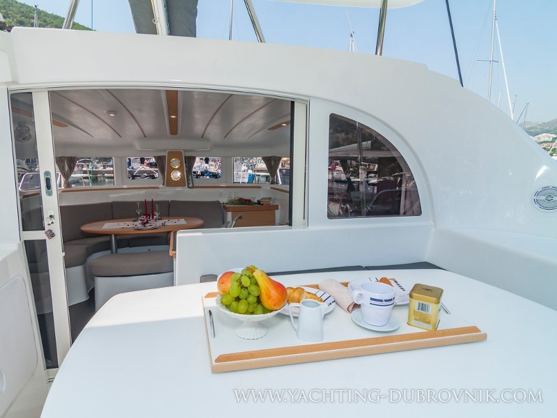 Yacht LAGOON - 380 "Gratia"