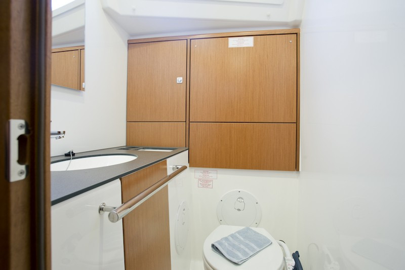 Yacht BAVARIA - Cruiser 46 "Avatar"