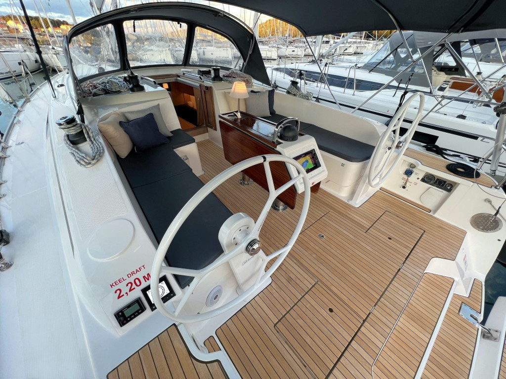 Yacht BAVARIA - Cruiser 46 "Noelle"