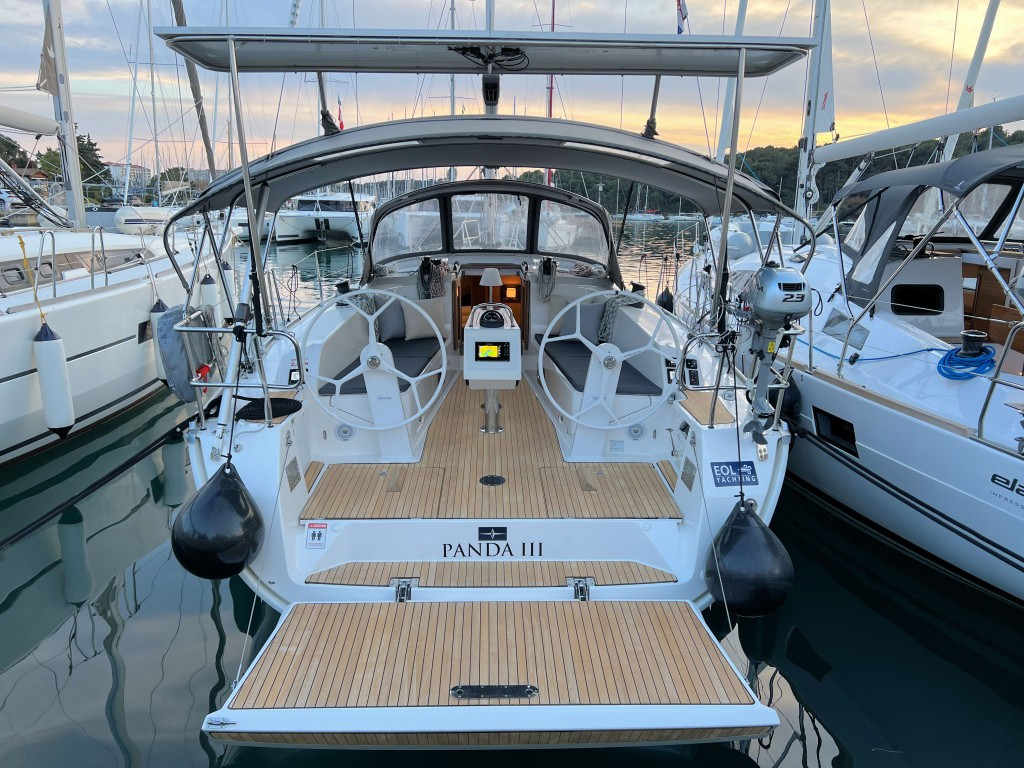 Yacht BAVARIA - Cruiser 41 "Panda III"