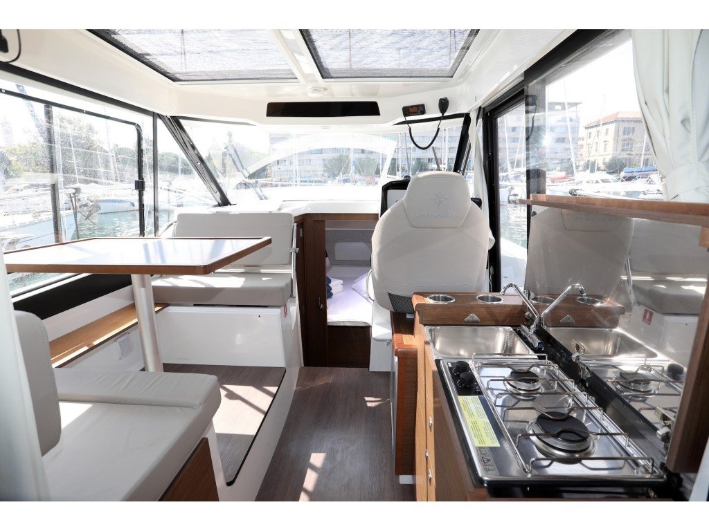 Yacht JEANNEAU - Merry Fisher 895 "Wind"