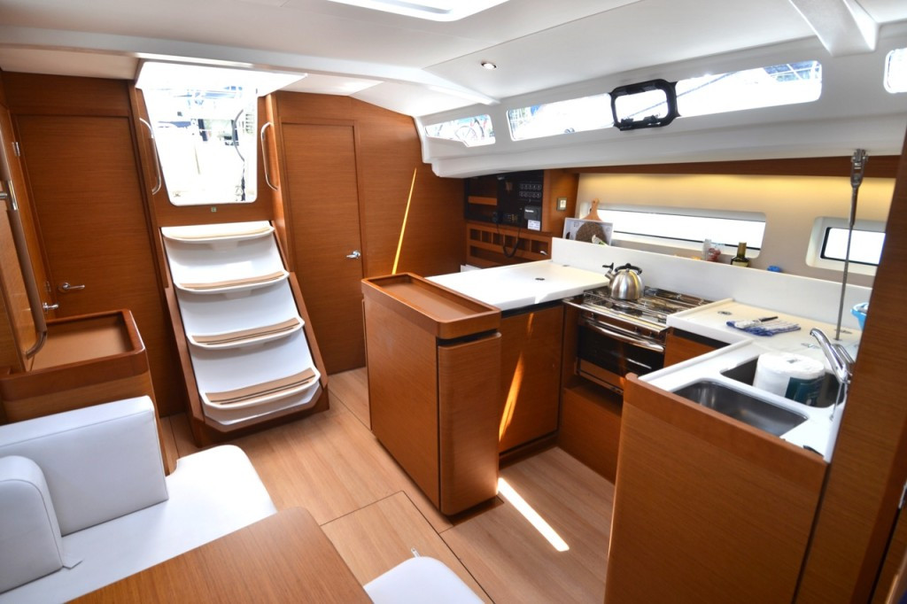 Yacht JEANNEAU - Sun Odyssey 440 "Sigma Kiss"