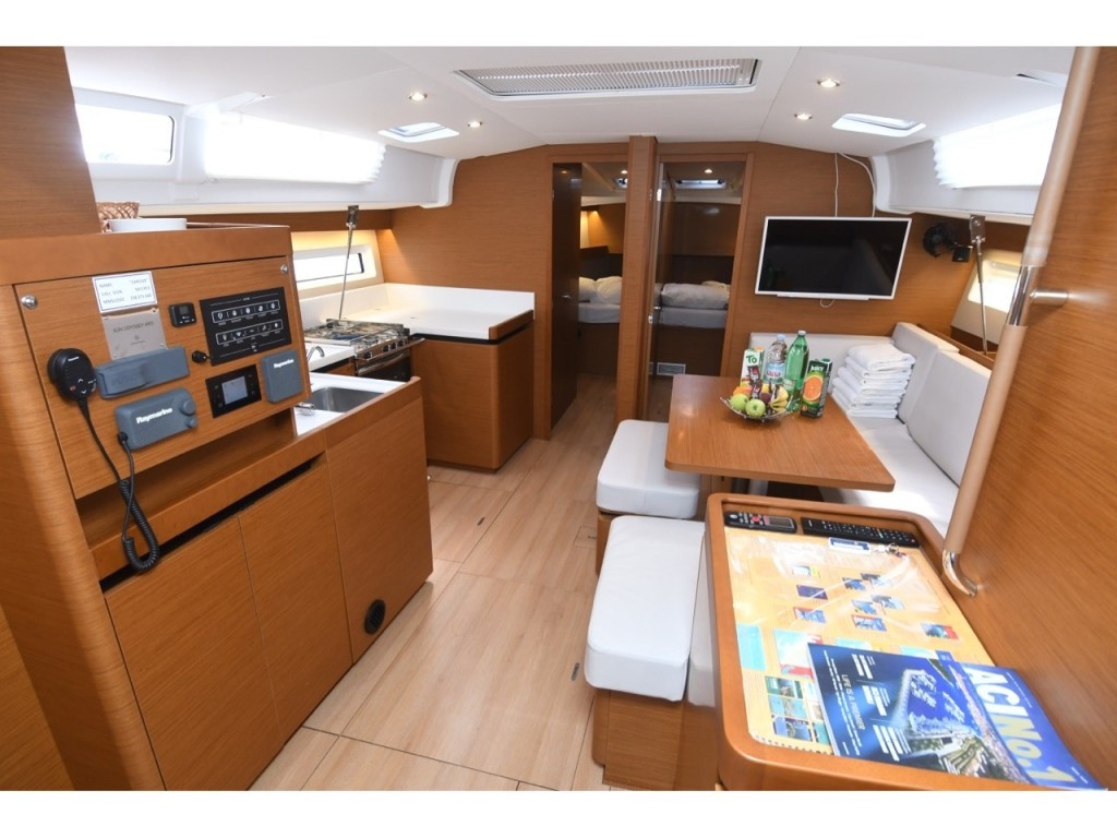 Yacht JEANNEAU - Sun Odyssey 490 "Caruso"