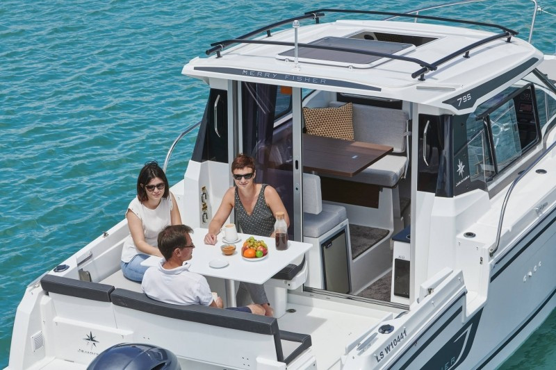 Yacht JEANNEAU - Merry Fisher 795 "Wave"