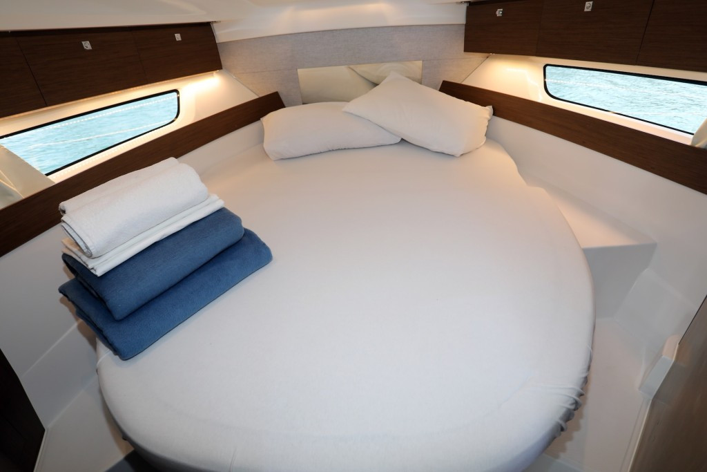 Yacht JEANNEAU - Merry Fisher 895 "Ema"