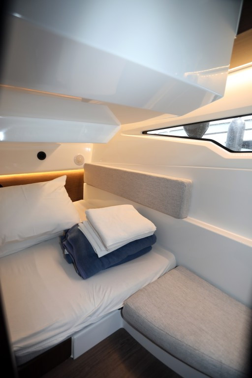 Yacht JEANNEAU - Merry Fisher 895 "Ema"