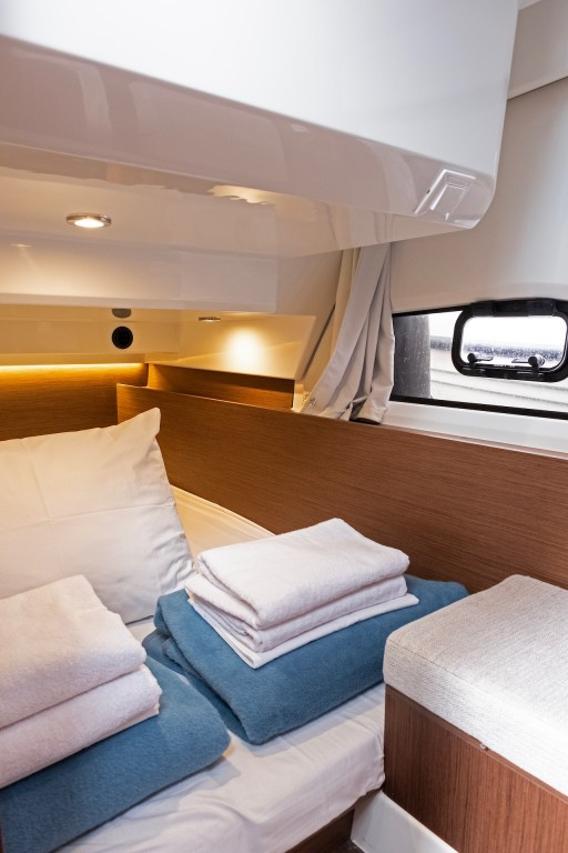 Yacht JEANNEAU - Merry Fisher 1095 "Lucky 7"