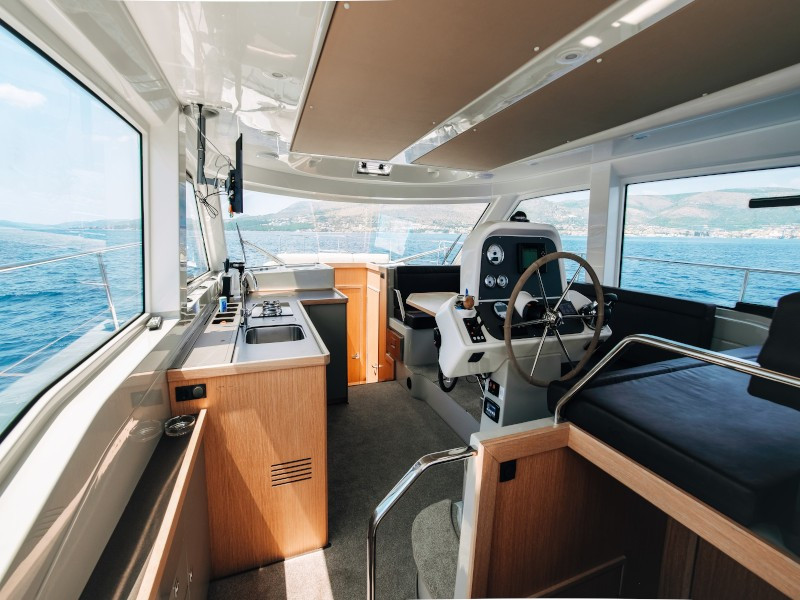 Yacht BAVARIA - E40 fly "Ivona"