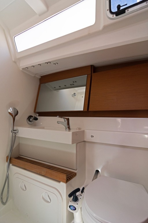 Yacht JEANNEAU - Sun Odyssey 440 "Sun Kiss"