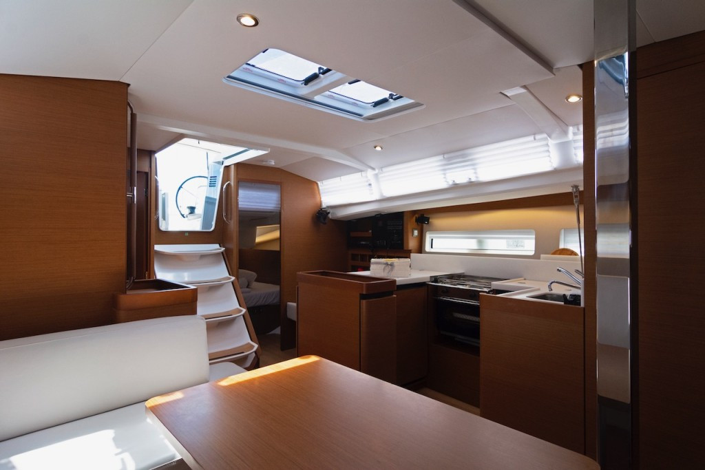 Yacht JEANNEAU - Sun Odyssey 440 "Sun Kiss"