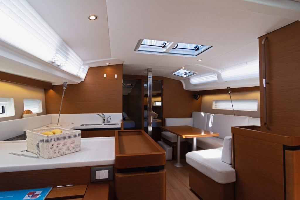 Yacht JEANNEAU - Sun Odyssey 440 "Sun Kiss"