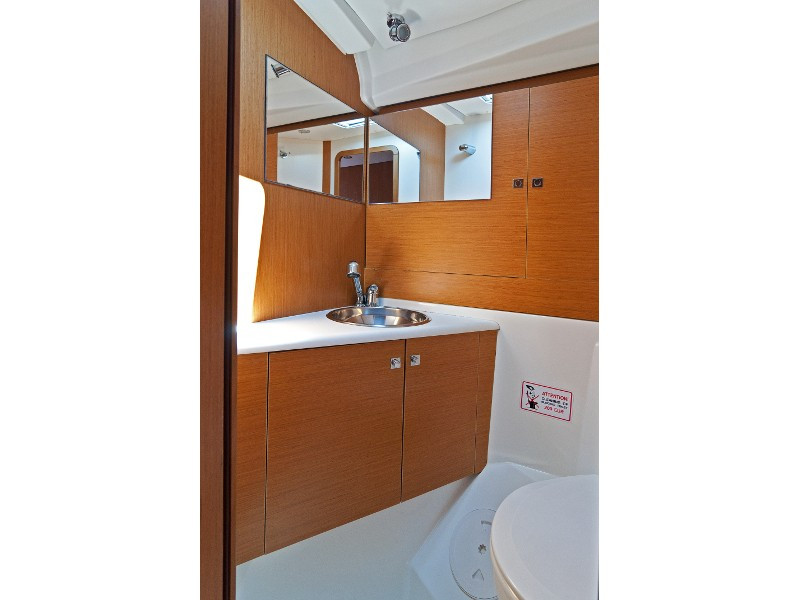 Yacht JEANNEAU - Sun Odyssey 509 "Aqua Kiss"