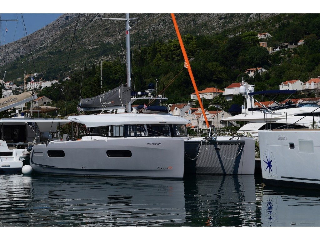 Yacht EXCESS-CATAMARANS - 12 "Silver Kiss"