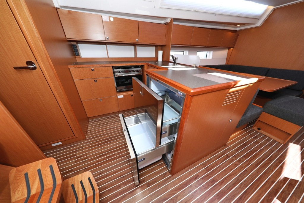 Yacht BAVARIA - C50 Style "Naltoya"