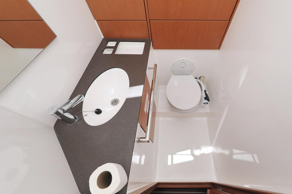 Yacht BAVARIA - Cruiser 46 "Angel"