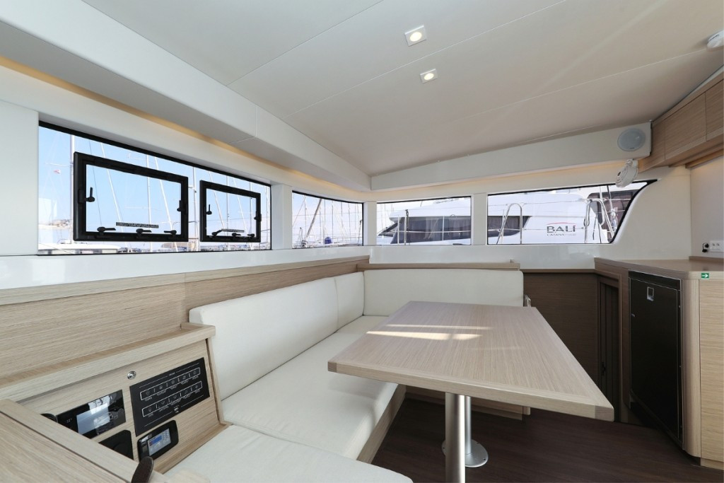 Yacht LAGOON - 40 "Lipstick"