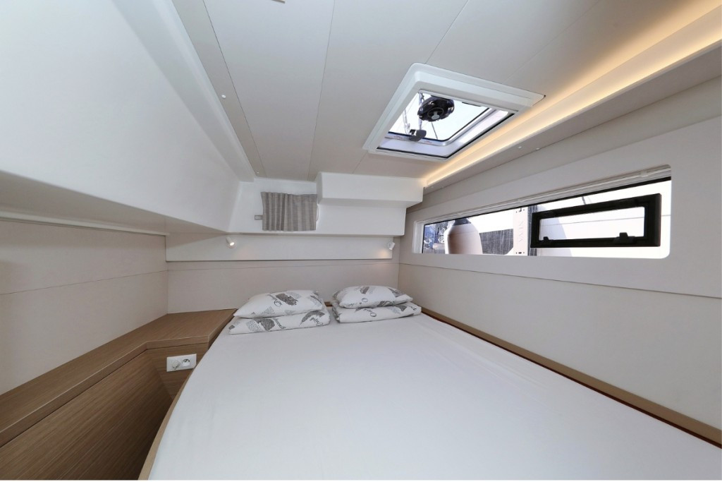 Yacht LAGOON - 40 "Lipstick"