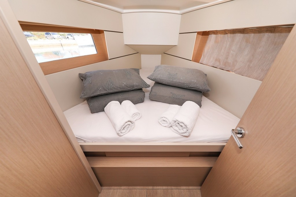 Yacht BENETEAU - Oceanis 35.1 "Aris"