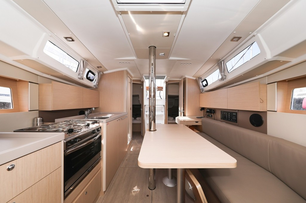 Yacht BENETEAU - Oceanis 35.1 "Aris"