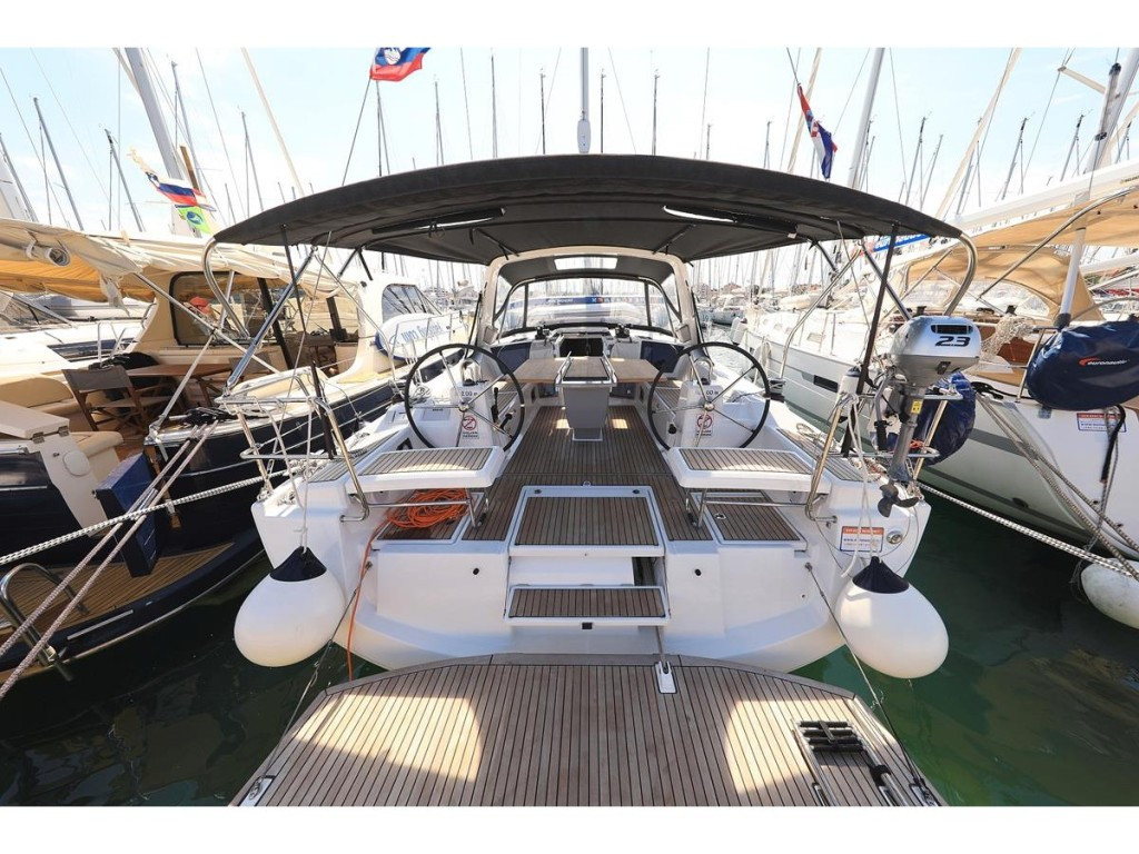 Yacht BENETEAU - Oceanis 41.1 "Dalmatinka"