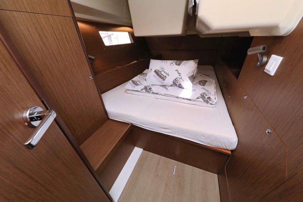 Yacht BENETEAU - Oceanis 41.1 "Dalmatinka"