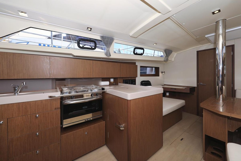 Yacht BENETEAU - Oceanis 41.1 "Dalmatinka"