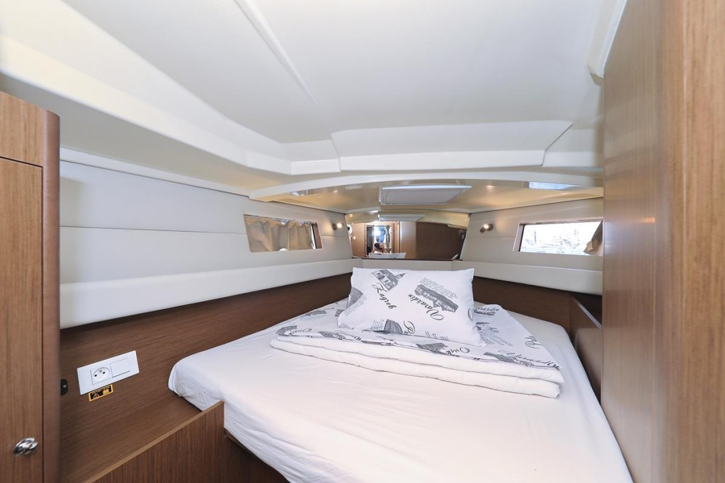 Yacht BENETEAU - Oceanis 41.1 "Dalmatinka"