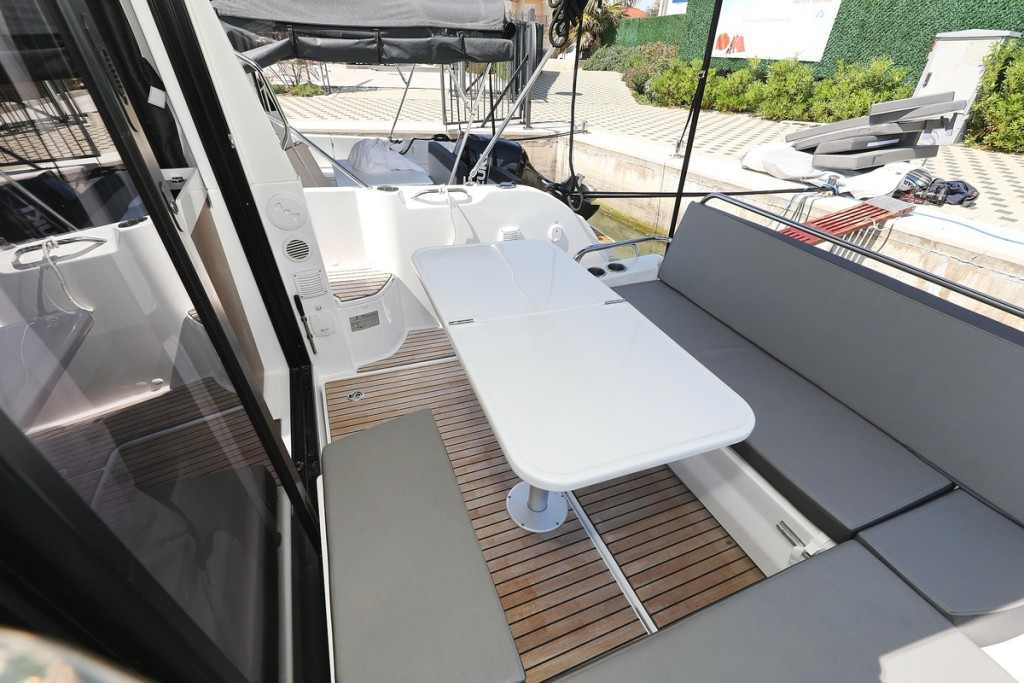 Yacht BENETEAU - Antares 9 OB "Lolo"