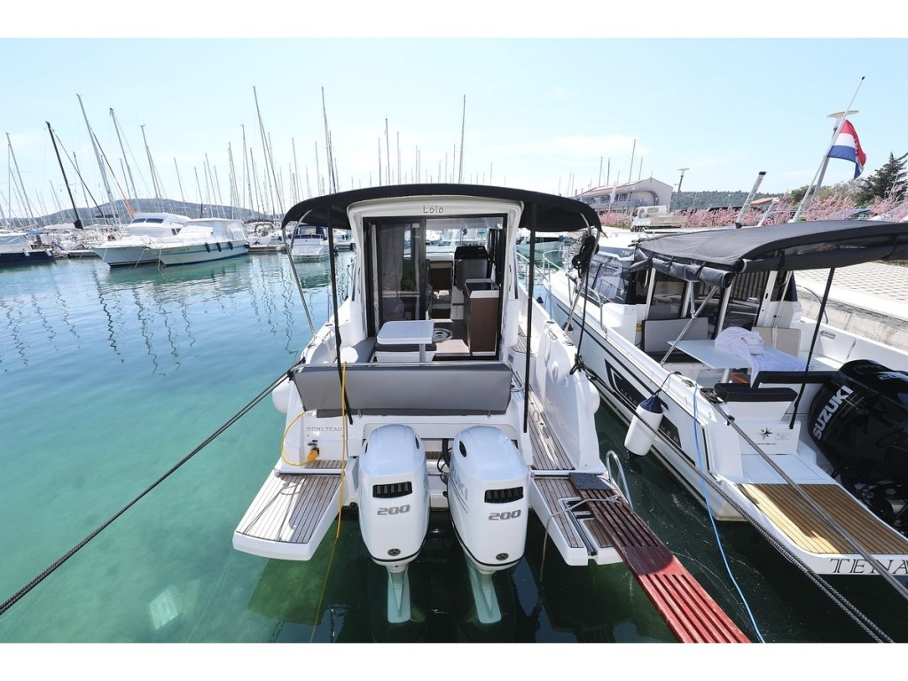 Yacht BENETEAU - Antares 9 OB "Lolo"