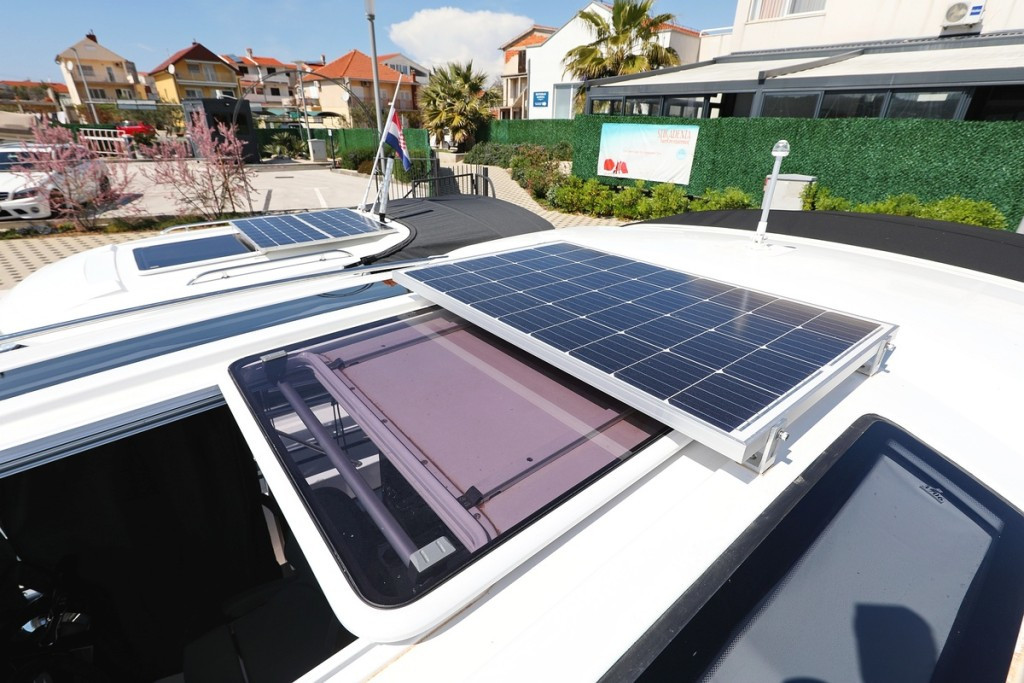 Yacht BENETEAU - Antares 9 OB "Lolo"