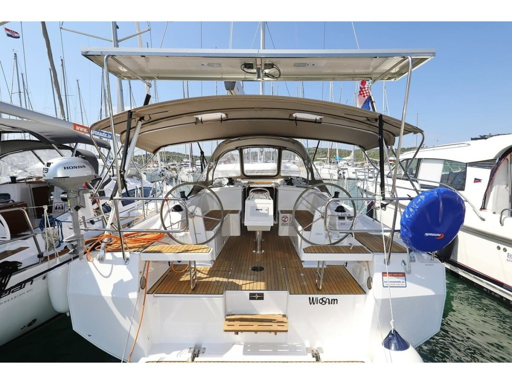Yacht BAVARIA - C38 "WioSam"
