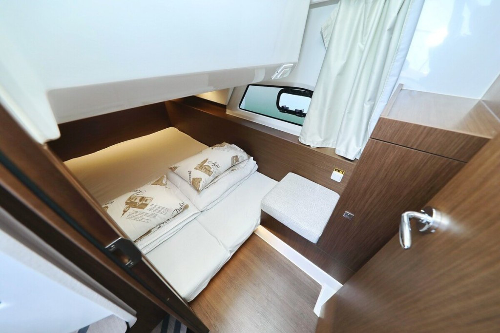 Yacht JEANNEAU - Merry Fisher 1095 Fly "Tana"