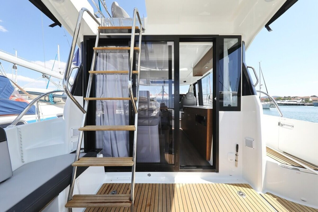 Yacht JEANNEAU - Merry Fisher 1095 Fly "Tana"