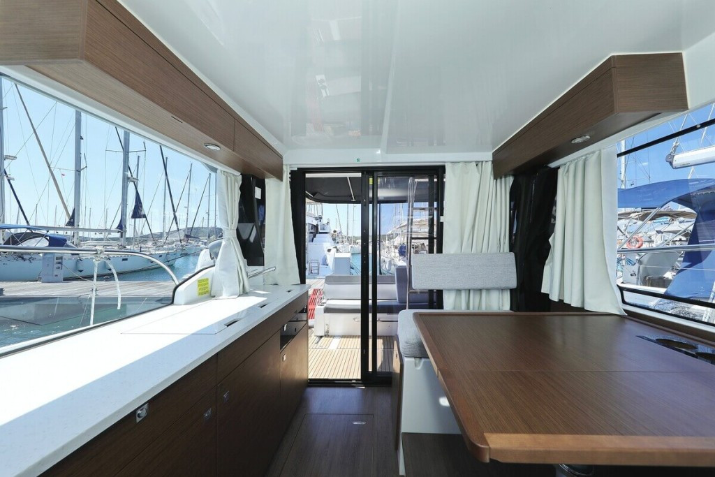 Yacht JEANNEAU - Merry Fisher 1095 Fly "Tana"