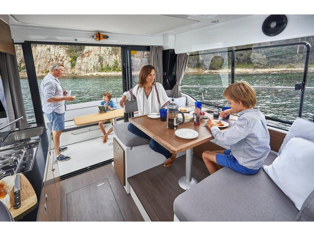 Yacht JEANNEAU - Merry Fisher 1095 "Blue Horizon"