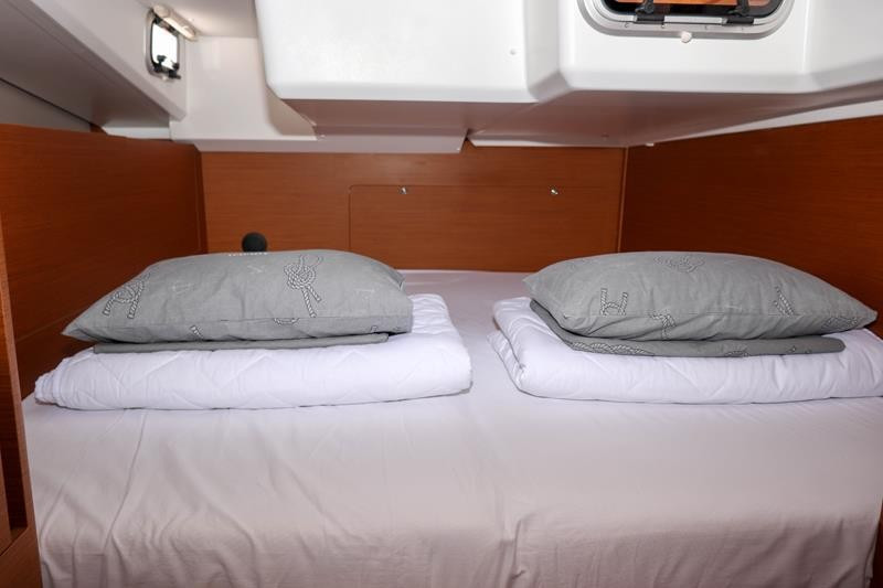 Yacht JEANNEAU - Sun Odyssey 440 "Ana"