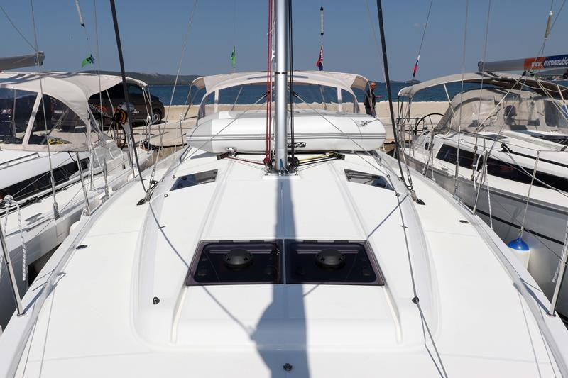 Yacht JEANNEAU - Sun Odyssey 440 "Ana"