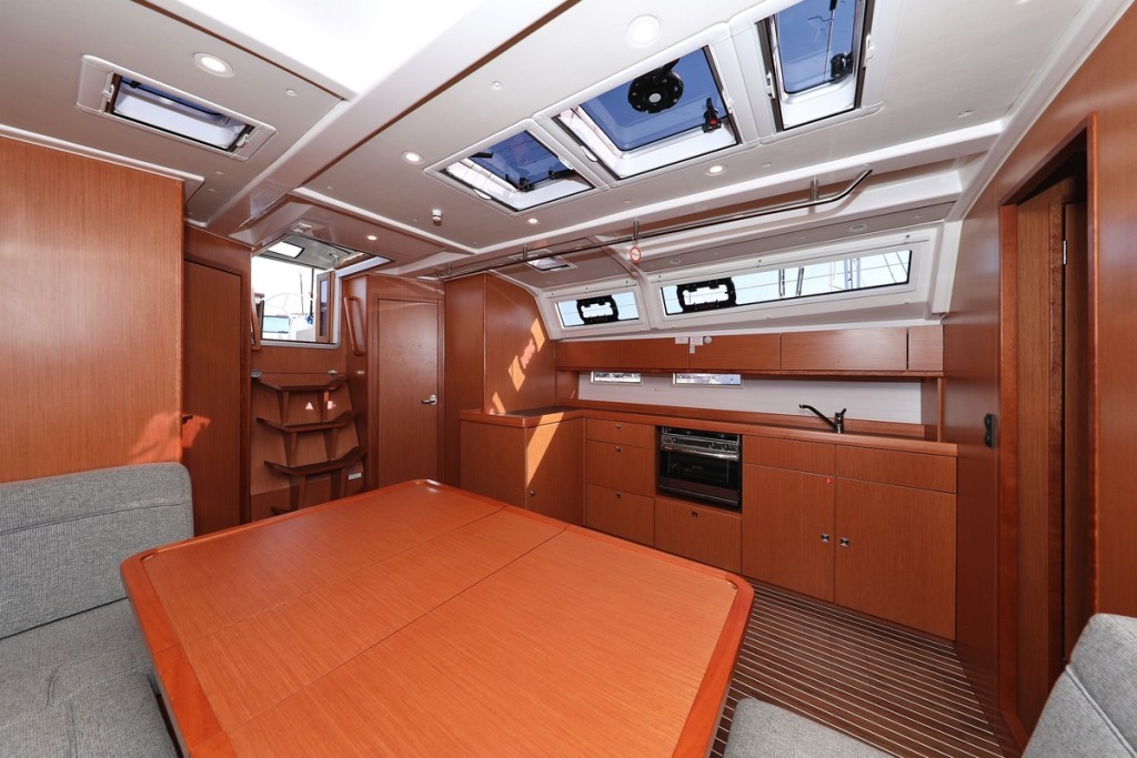 Yacht BAVARIA - Cruiser 46 "Summer Jazz"