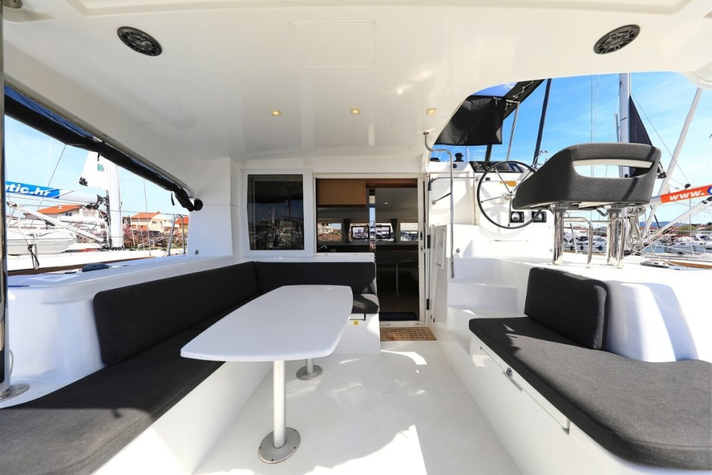 Yacht LAGOON - 40 "Liquid Spirit"