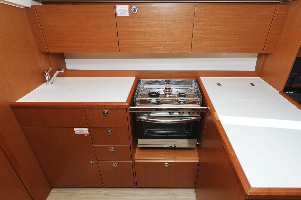 Yacht BAVARIA - C38 "Blue Note"