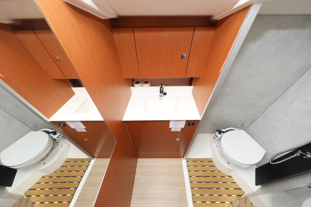 Yacht BAVARIA - C38 "Blue Note"