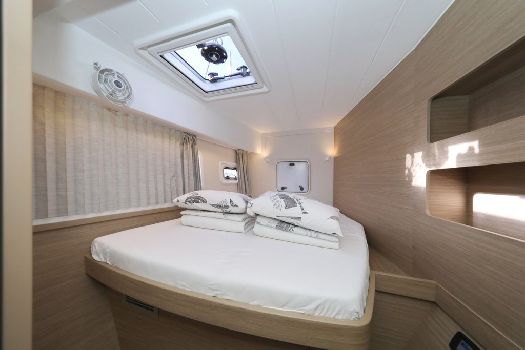 Yacht LAGOON - 42 "Sail la Vie"