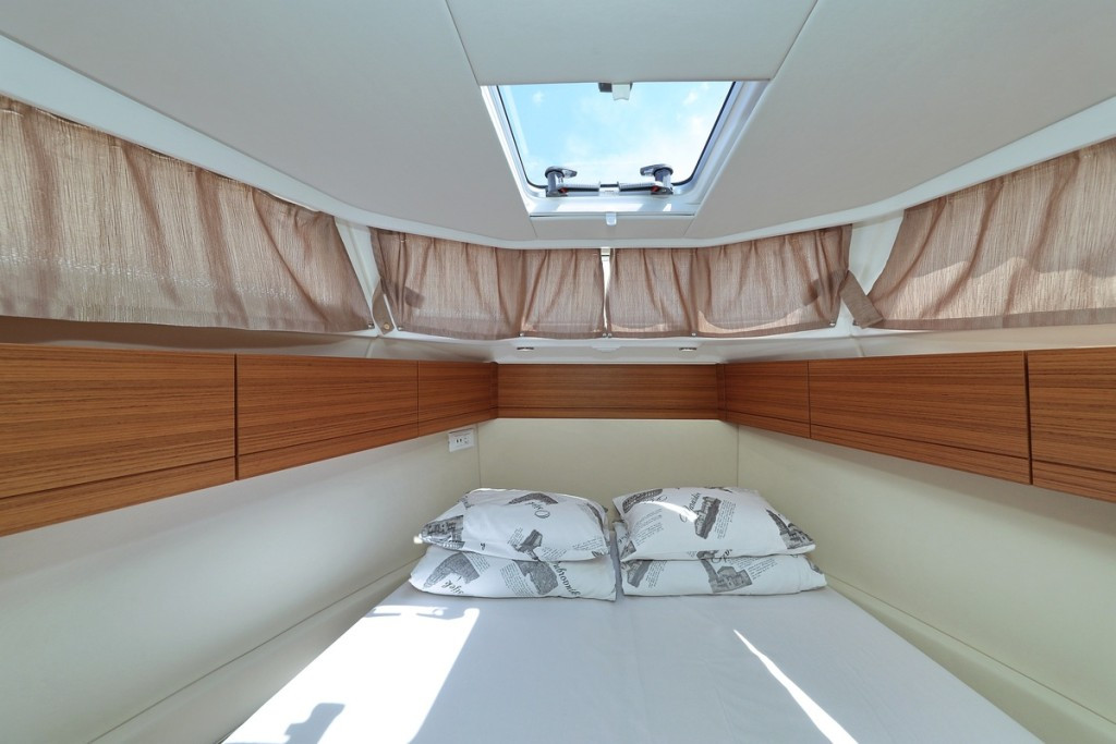 Yacht GREENLINE - 33 "Mozart"