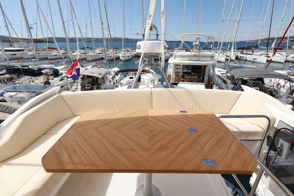 Yacht GREENLINE - 45 Fly "Chili"