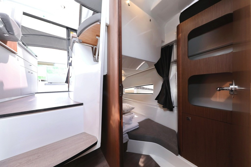 Yacht BENETEAU - Antares 9 OB "Aurora"