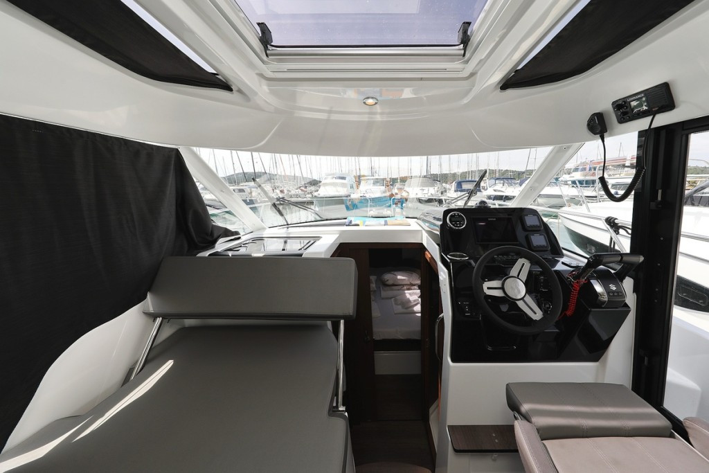 Yacht BENETEAU - Antares 9 OB "Aurora"