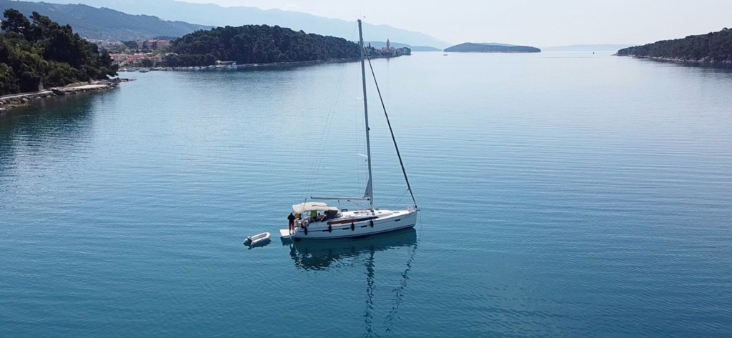 Yacht BAVARIA - Cruiser 41 "Raven"